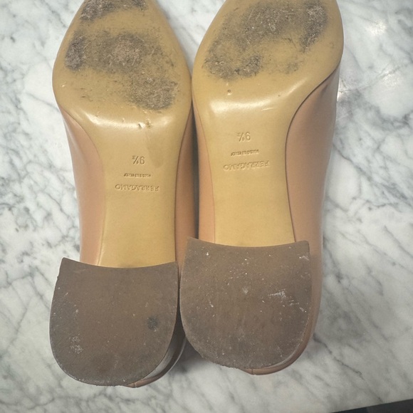 Salvatore Ferragamo Women's Beige Leather Pumps - Picture 3 of 4